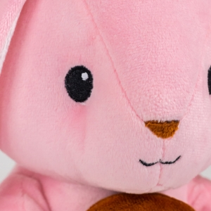 М'яка іграшка KidsQo Кролик Хрумтик 22см рожевий (KD724)